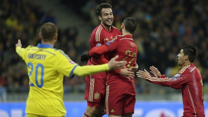 España cierra la fase de clasificación con una victoria en Kiev