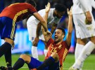 España gana 2-0 a Inglaterra con goles de Mario Gaspar y Santi Cazorla