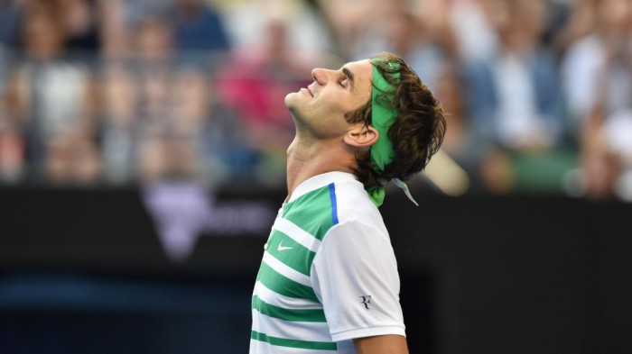 Federer avanza en Australia