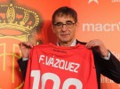 El Mallorca presenta a Fernando Vázquez como su nuevo entrenador