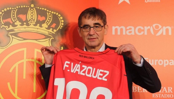 El Mallorca presenta a Fernando Vázquez como su nuevo entrenador