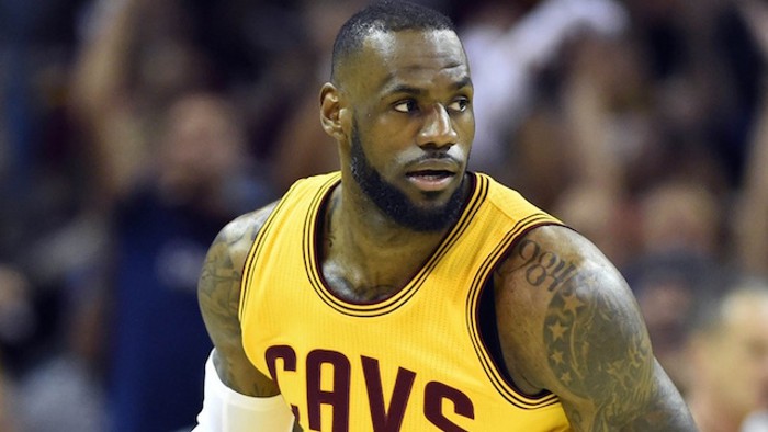 NBA: LeBron lidera el top 100 de Sports Illustrated por cuarto año seguido