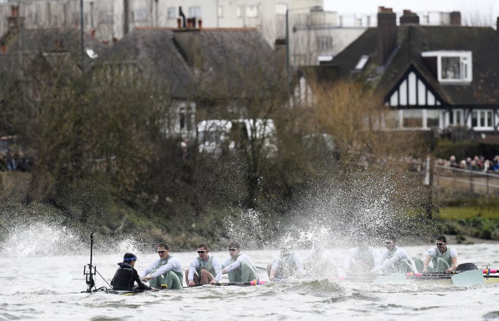 Oxford-Cambridge 2016: Cambridge gana la regata masculina y Oxford la femenina