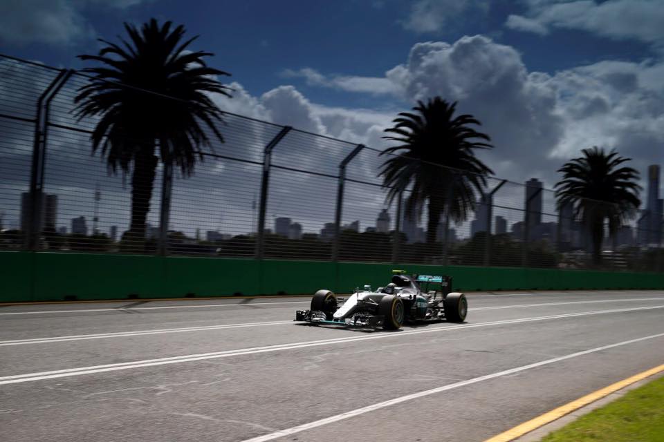 GP de Australia 2016 F1: Hamilton logra la pole, Sainz 7º y Alonso 12º