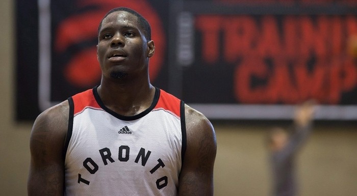 NBA: Bennett también sale de Toronto por la puerta de atrás