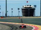 GP de Bahréin 2016 de F1: Hamilton consigue la pole con Mercedes, Carlos Sainz saldrá 11º