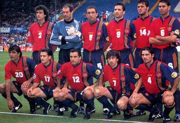 El equipo titular de España ante Rumanía en Inglaterra 96
