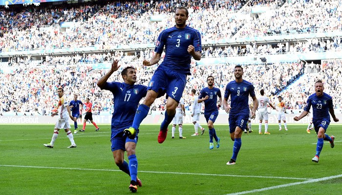 Chiellini marcó el primer gol de Italia