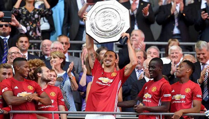 La Community Shield, primer título de Mou y Zlatan en Manchester