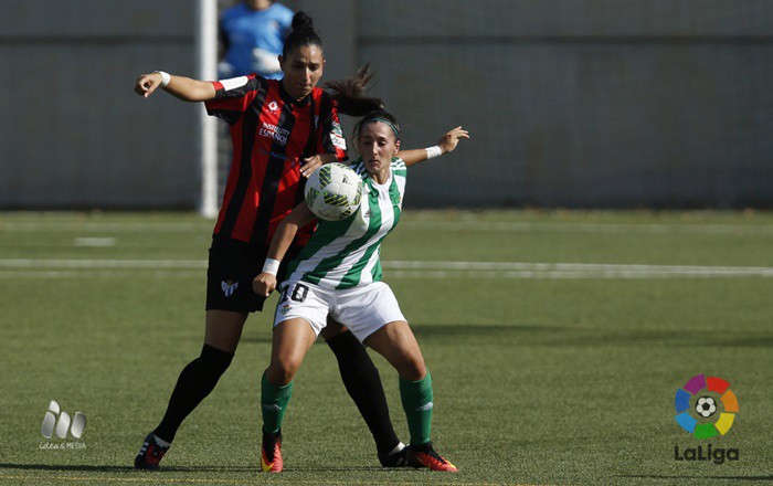 Trepidante partido entre Betis y Sporting de Huelva