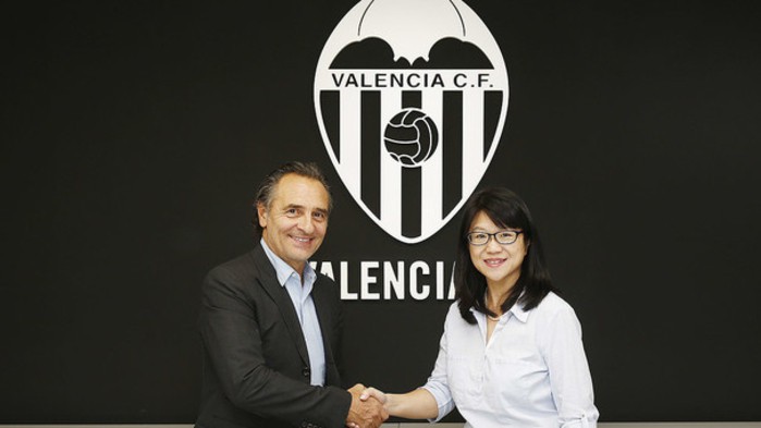 Cesare Prandelli ya ejerce de entrenador del Valencia