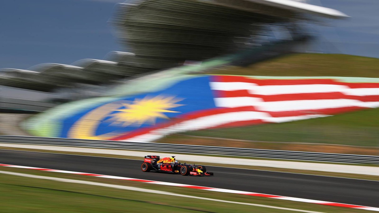 GP de Malasia 2016 de Fórmula 1: victoria de Ricciardo, Alonso 7º y Sainz 11º