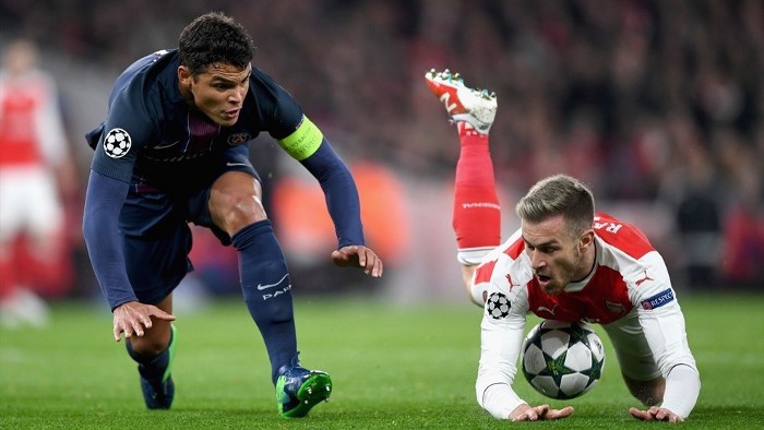 Arsenal y PSG siguen en pugna por la primera plaza de su grupo