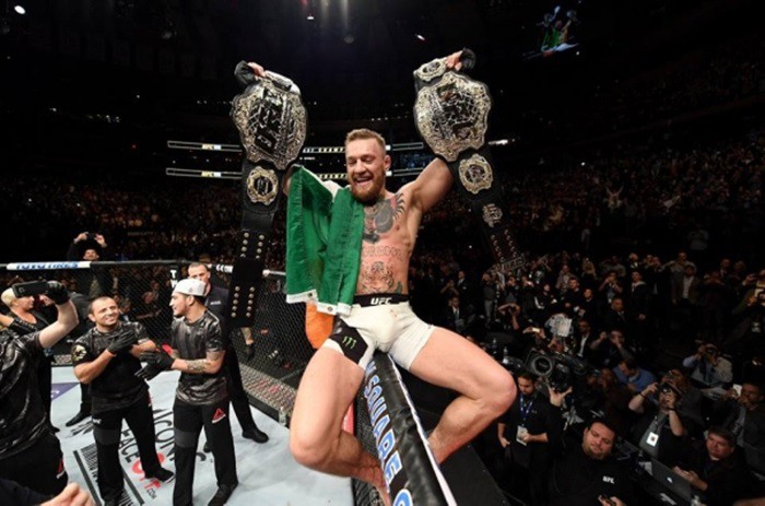 UFC 205: Conor McGregor vence a Eddie Álvarez para hacer historia