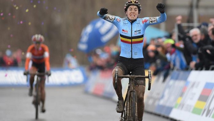 Sanne Cant es la nueva campeona del mundo de ciclocross