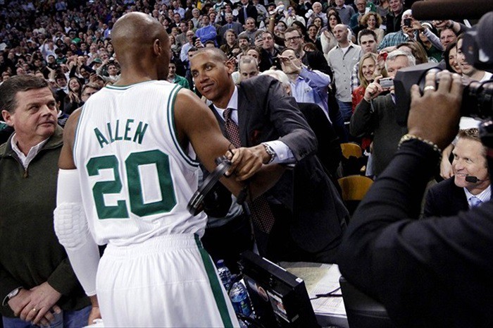 Tal día como hoy… Ray Allen arrebata el récord de triples en la NBA a Reggie Miller