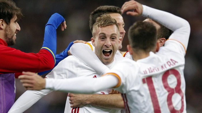 Deulofeu, Milán, París y el debut soñado