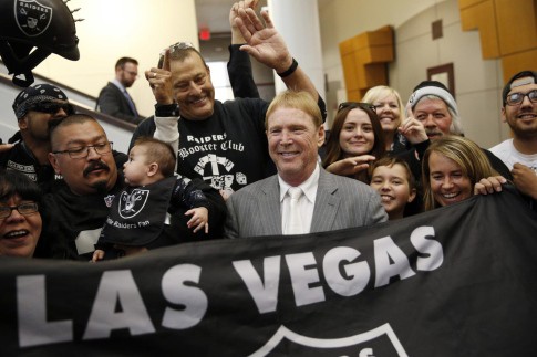 NFL: Los Raiders jugarán en Las Vegas a partir de 2020