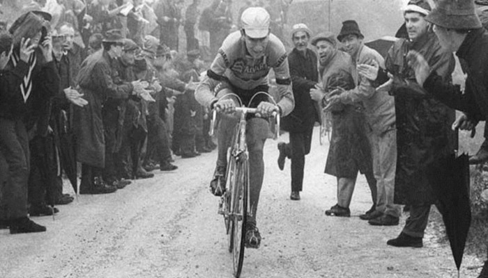 Gimondi ha subido en nueve ocasiones al podio del Giro