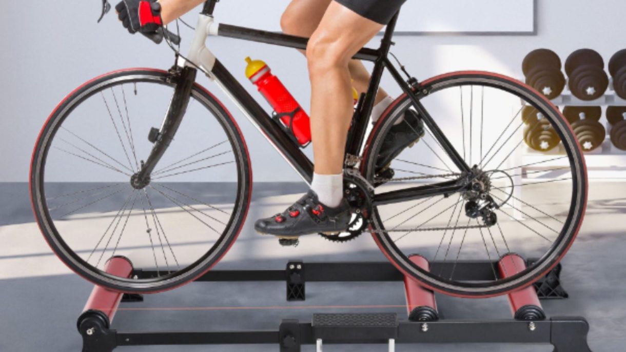 Cómo entrenar en bici desde casa con tu rodillo