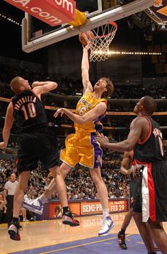 Victoria de los Lakers de Gasol frente a los Trail Blazers de Sergio Rodríguez