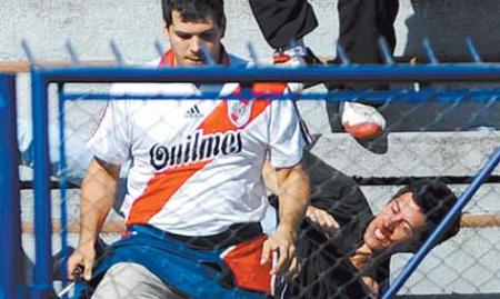 Sigue la violencia en el fútbol argentino