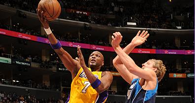 Los Lakers vencen a Dallas Mavericks con 25 puntos de Gasol