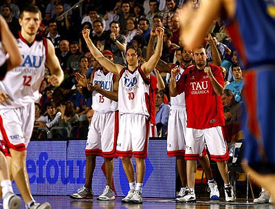 El Tau vuelve a ganar al Barça en el Palau y se pone con 0-2