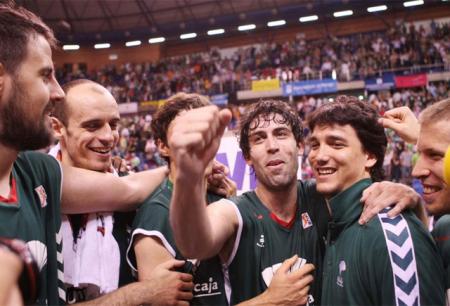 Unicaja se clasifica para semifinales y deja fuera al R. Madrid