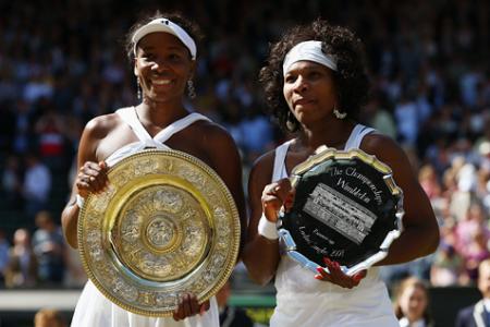 Venus ganó a su hermana Serena en la final de Wimbledon