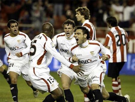 El Sevilla ganó 2-1 al Athletic de Bilbao en la ida de las semifinales de la Copa del Rey