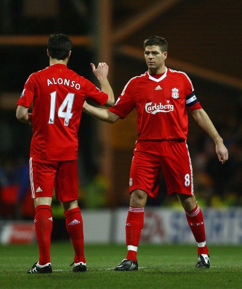 Gerrard y Xabi Alonso valen 110 millones