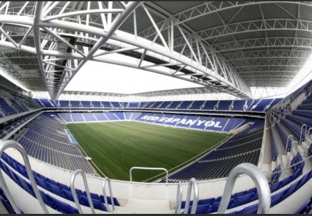 El Liverpool inagurará el nuevo estadio del Espanyol