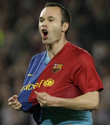 Iniesta marca las diferencias