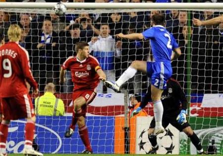 Liga de Campeones: el Chelsea se acerca a semifinales tras ganar 1-3 al Liverpool en Anfield
