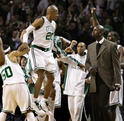 NBA Playoffs’09: Celtics y Spurs igualan sus respectivas series