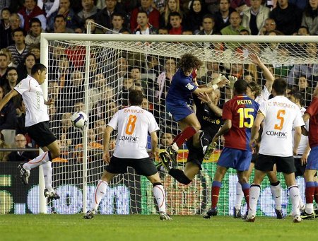 El Barça se deja dos puntos en Mestalla