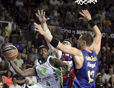 El Barcelona derrota al Unicaja y jugará la final de la ACB frente al Tau