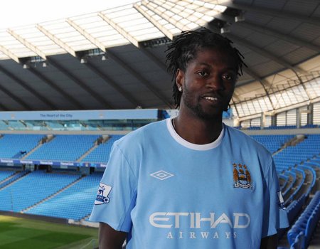 El delantero centro del City será Adebayor