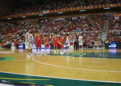 España ganó a Israel por 93-56 en el último partido de su gira española