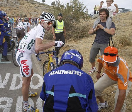 Vuelta a España 09 Etapa 13: Moncoutie, Evans y un oportuno pinchazo