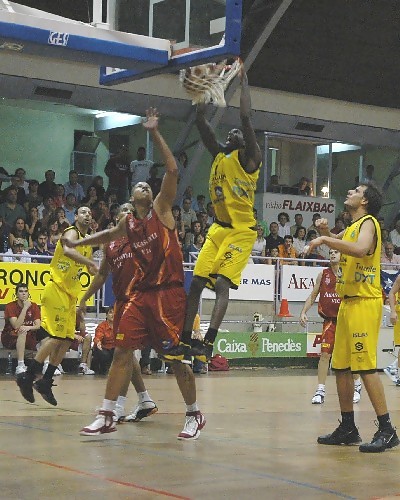 LEB Oro: el Canarias vence en el duelo tinerfeño