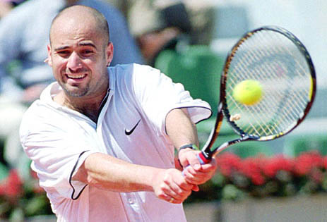 A Agassi pueden costarle caras sus declaraciones