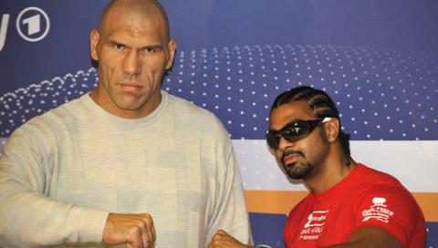 Valuev y Haye por el título de los pesos pesados, comienzan las hostilidades