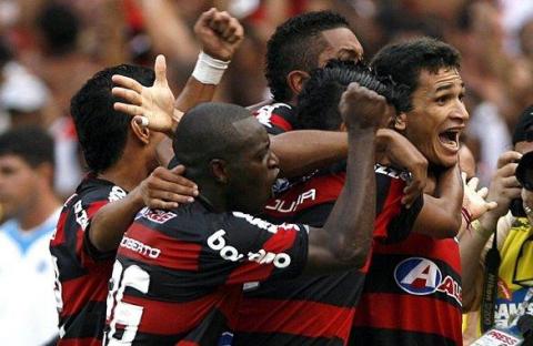 Crónica sudamericana, Brasil y Argentina: El Flamengo se corona campeón de Liga