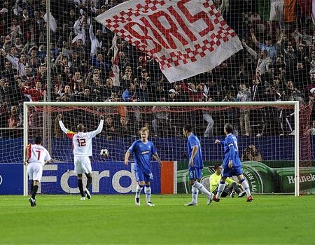 Liga de Campeones: el Sevilla pasa como primero derrotando por la mínima al Rangers