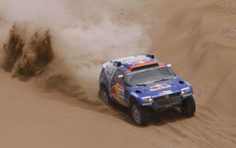 Dakar 2010 Etapa 7: Al Attiyah gana en coches seguido por Stephane Peterhansel y Carlos Sainz