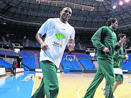 El Unicaja ficha al ex NBA Juan Dixon