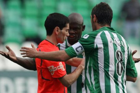 Liga Española 2ª División: la polémica en el Betis – Hércules marca la Jornada 23