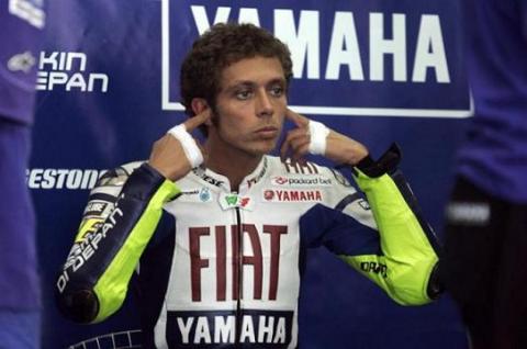 Valentino Rossi vuelve a mandar en los entrenamientos de Sepang